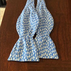 Vineyard Vines Bow tie